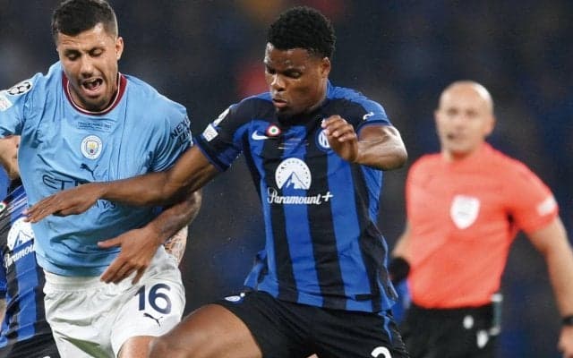 ダンフリースがインテルに忠誠、退団の意志なし  「心の底から愛してる」