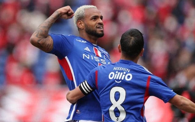 横浜FMのアンデルソン・ロペス、妻の妊娠を2ショット報告！ J1得点ランクトップと絶好調、ブラジル人Jリーガーも祝福