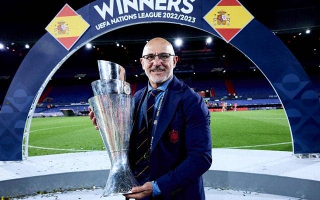「まずは楽しんで欲しい」見事な初優勝、スペイン代表指揮官は選手たちを称える「気持ちを説明する言葉はない」