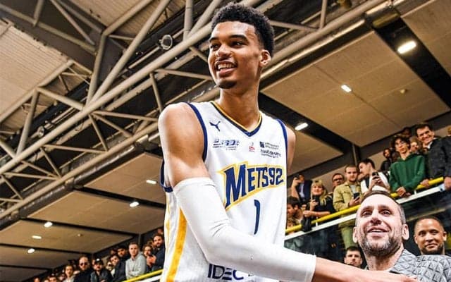 ドラフト1位最有力候補のビクター・ウェンバンヤマ…リーグ入りを前にナイキと正式契約を締結