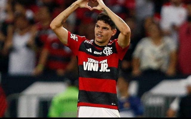 ローマが先日セレソンデビューの左SBに関心か？