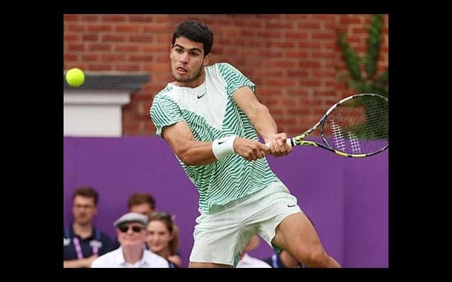  アルカラス 今季芝初戦白星 