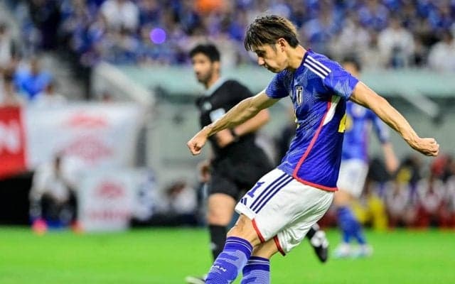 「これが磐田の伊藤洋輝だよ」強烈ミドルで日本代表初ゴールを決めた伊藤洋輝に古巣サポーター歓喜！「やっぱ番長キャノンは迫力あるな」「余裕の射程距離」の声