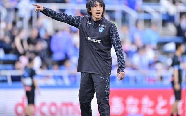 「カズと俊輔!」J1横浜FCの練習に参加した三浦知良の写真が豪華すぎる競演！「カズが練習生、俊輔がコーチって世界線が来るとは思わなかった…」「ほんとにすごい画だな」との声が広がる