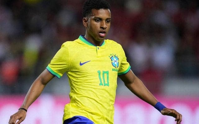 ブラジル代表FWロドリゴも過密日程にお疲れ？試合中のベンチであくびする姿が激写も、「休ませてあげて」とファンは擁護