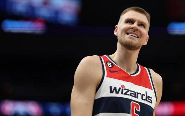 セルティックスが3チーム間トレードに向けて交渉中と報道…ポルジンギス獲得を狙う