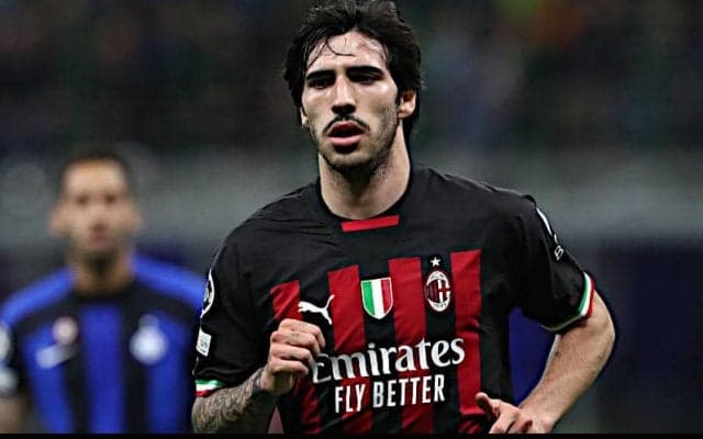 トナーリの移籍が秒読みに！ ニューカッスルスタッフがメディカルチェックのためルーマニアへ出発