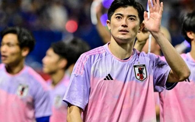 「谷口ズバ抜けて別格」サッカー日本代表選手たちがネクタイ結びに悪戦苦闘！「料理人の雰囲気ある笑」などピッチ外でもキャラクターを存分に披露