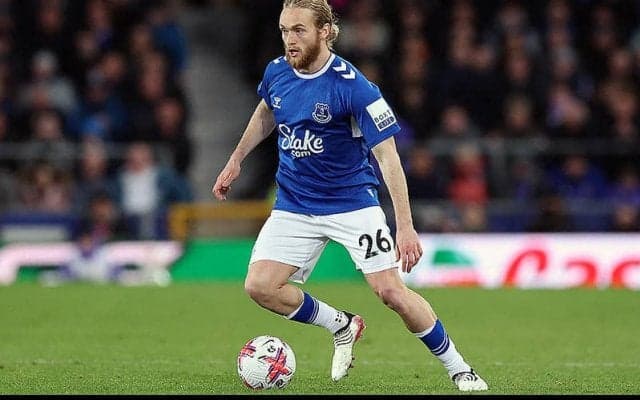 エバートン、生え抜きMFトム・デイビスが延長拒否で退団…レンジャーズが関心か？