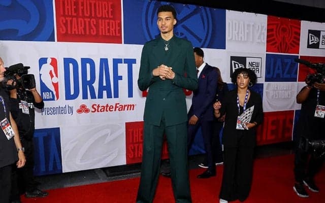 NBAドラ1“痩せすぎ”の声に反論…怪物ウェンバンヤマ「他の人に痩せるよう言うべき」