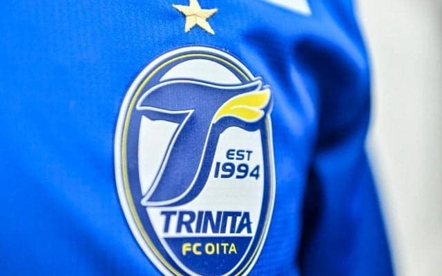 「さっそく斜め上を行く」J2大分の寄付へのリターン品に悲鳴と歓喜の声！「ニータンすぎて亀になりそう」「監督の胸筋＋シックスパックTシャツてwww」と話題