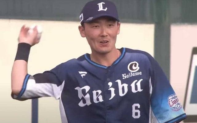 常識無視の場違いな源田が「とんでもねえ上手さ」　内野手なのに“外野で空中好捕”