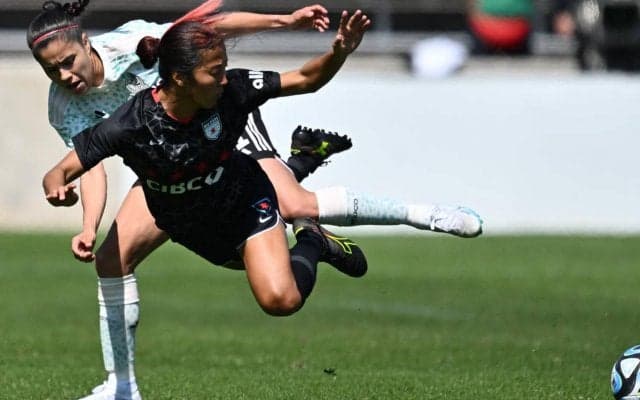 なでしこの先輩・永里優季から杉田妃和へエール、試合後のツーショット公開し「W杯でのプレーが楽しみ」