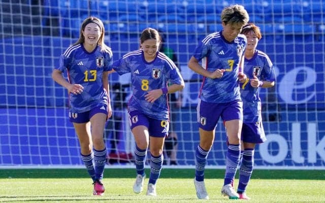 なでしこ南萌華と長野風花、日向坂46の影山優佳さんと東京五輪金メダリストが超豪華4ショット「色々なお話しをしてきました！」