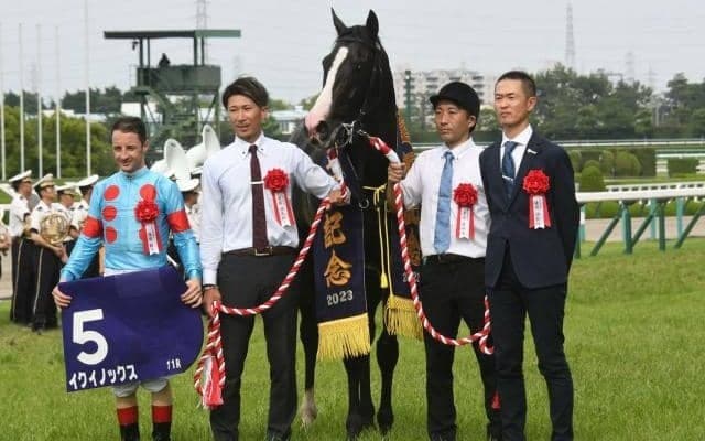 父の無念晴らすイクイノックスの快勝 極めて優秀な成績残し人気を博すキタサンブラック産駒