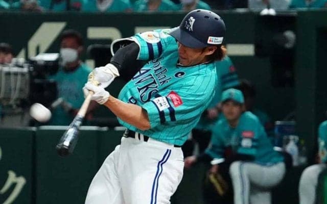 柳田悠岐の“ねじ切れ弾”が「滞空時間バグでしょ」　超高空に舞い上がる「完璧すぎ」