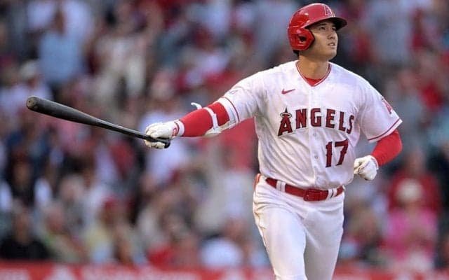 【MLB】特大弾を呼んだ「幸運の妖精」　大谷翔平の“イヤイヤ”に脚光「これで打てるのすごい」