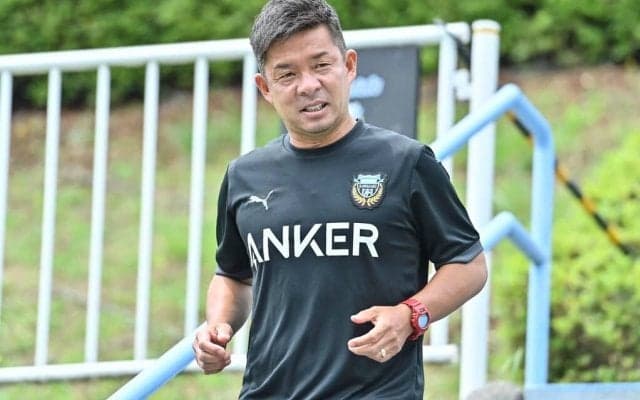 川崎・鬼木監督が「帰る前にもう１回会いたい」と、チャナティップが空港に行く直前に連絡を取っていた……「夜の駐車場2ショット」撮影秘話