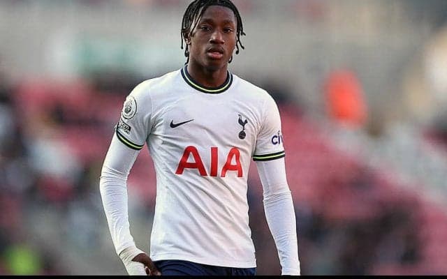 スパーズ退団の逸材マンドルがS・リエージュ加入