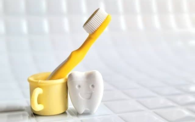 「歯が綺麗」な女性芸能人1位は、あの人気歌手のお嫁さん！【男女1,000人の調査結果】