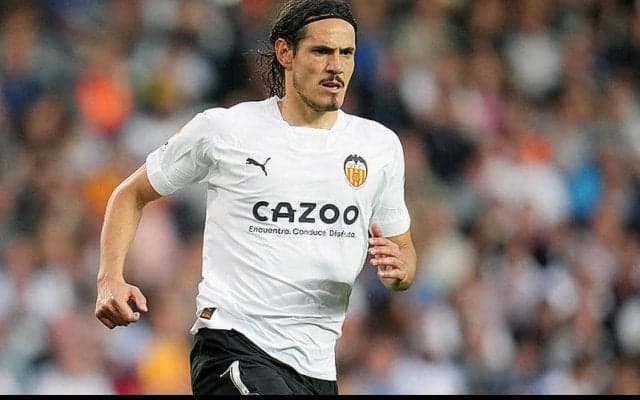 カバーニにトルコ行きの可能性？　バレンシアは今夏フリーでの放出も考慮か