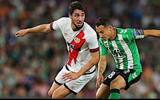 ビジャレアル、ラージョからMFコメサーニャを完全移籍で獲得