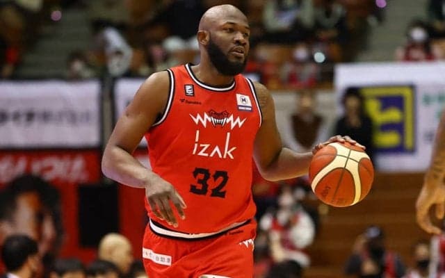 ジュリアン・マブンガがSNSで引退を撤回…先日の批判投稿についても長文で謝罪