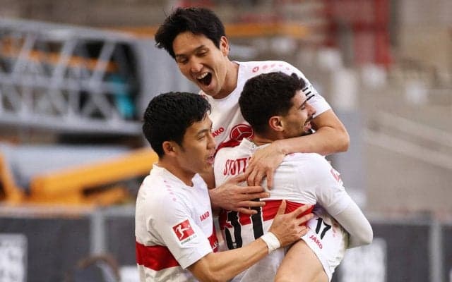 「今の段階では好きじゃない」日本人3選手所属のシュツットガルトが新ユニフォームを発表も嘆きの声…胸スポンサー決まらずやや寂しいデザインに