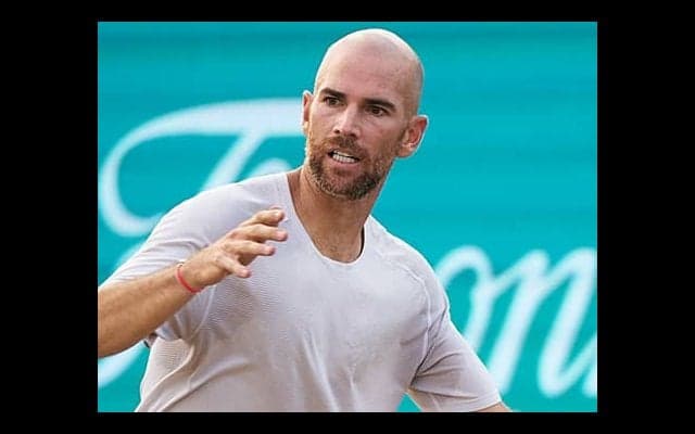 スーパーショットに相手も称賛