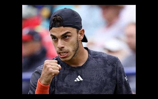  雨天順延の準決勝 2分で終了 