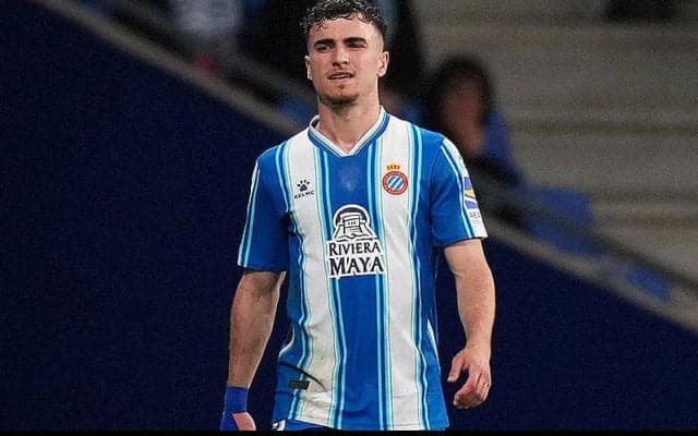 セビージャがエスパニョール退団の左SBペドロサを獲得