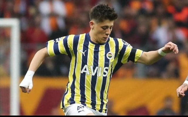 バルセロナ、18歳の逸材ギュレル獲得に前進か… デコ氏の動きにより交渉が本格化