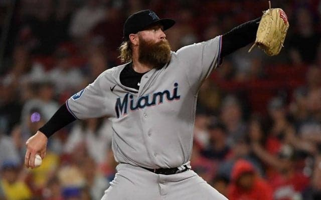 【MLB】元エ軍右腕、乱闘骨折で狂い始めた野球人生　防御率12点台…わずか2週間での“戦力外”