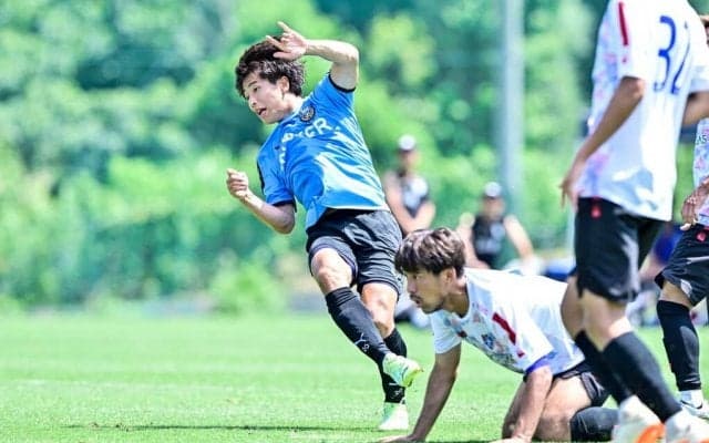 川崎がFC東京と練習試合を行い2-2でドロー！ FW山田新が2ゴールと決定力を示し、先発FW起用に猛アピール！