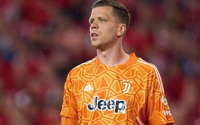 財政難ユーベ、正GKシュチェスニーを人件費削減の一環で売却へ？