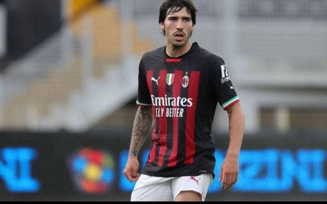 ニューカッスルがイタリア代表MFトナーリの獲得を発表！ 移籍金は推定約101億円