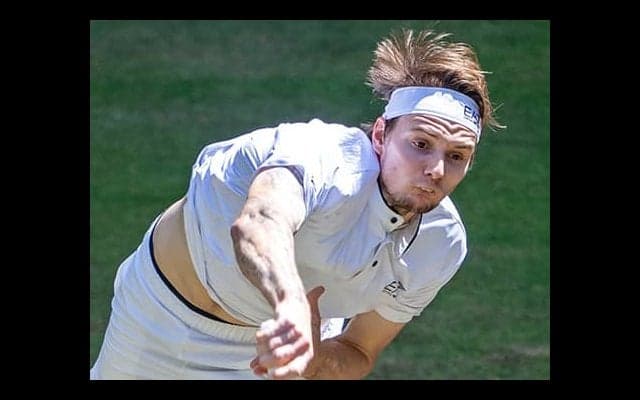  13年ぶり呪い打ち破り初戦突破 