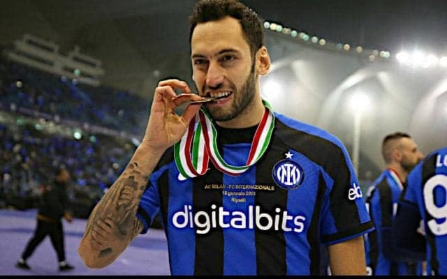 インテル、バストーニに続きチャルハノールとの契約延長も発表！