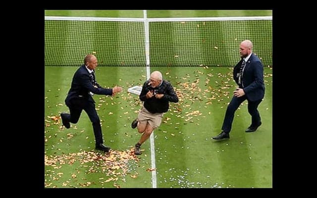  ウィンブルドン 女子試合で再び乱入者 