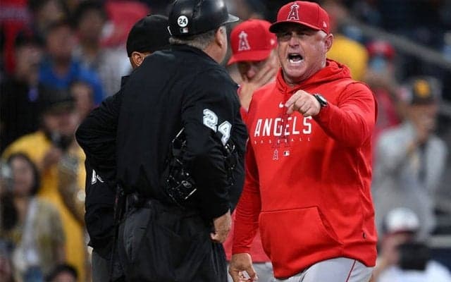 【MLB】ネビン監督は激怒…際どい判定に「試合を壊された」　命運分けた一球が物議「確かに酷い」