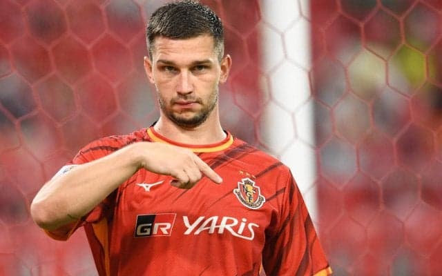 J2最下位の大宮が名古屋でもプレーした元ポーランド代表FWシュヴィルツォクを完全移籍で獲得、名古屋時代にドーピング違反疑惑も疑い晴れる