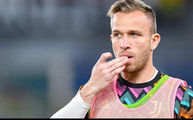 ユーベ、モンツァにアルトゥールのレンタル提案も不調に