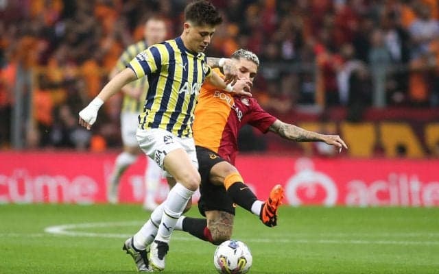 「クラブのレジェンドになりたい」“トルコのメッシ”レアル入りのギュレルが意気込み、ペレス会長も歓迎「すでに人生の大きな夢の1つを実現した」