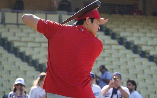 【MLB】大谷翔平、1か月半ぶり屋外フリーで柵越え8本　3連発の離れ業、同僚らが熱視線