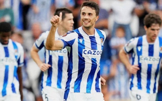 アラベスがソシエダ生え抜き、100試合以上出場のMFゲバラを完全移籍で獲得…4年契約を締結