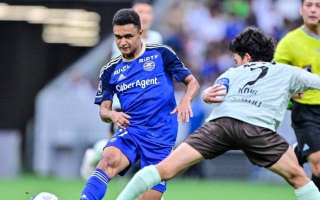 「J2とは思えない規模で鳥肌立った！」J2町田と東京Vの国立対決での“炎の演出”が「圧巻の演出」と話題に！「目の前で炎噴射の連続は鬼でした笑」の声も