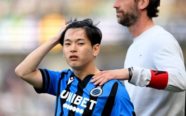 クラブ・ブルージュMF本間至恩、キャンプ中の\"バイシクル\"が注目の的に「チャリは斬新」「通学中の高校生」