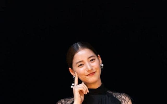 【JDD】新木優子「生観戦は格別」プレゼンターとして登壇…馬券も的中