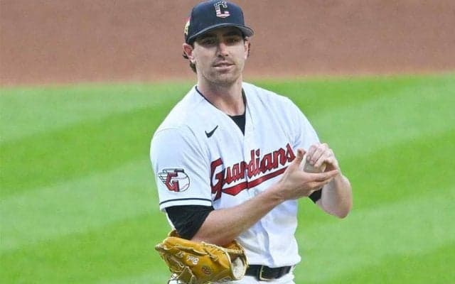 【MLB】「野球を続けるか迷っていた」　一般入試からMLBへ…CY賞右腕にあった“転機”