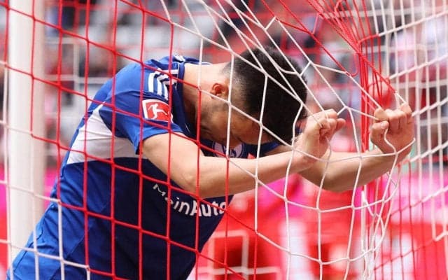 吉田麻也の高級車に初心者マーク！？海外組ならではの免許の悩みを明かす「なんとかならないかな？」